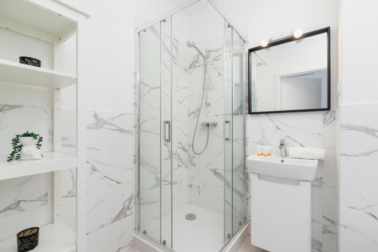 Elegant Pet-Friendly Studio In Krakow By Noclegi Renters Εξωτερικό φωτογραφία